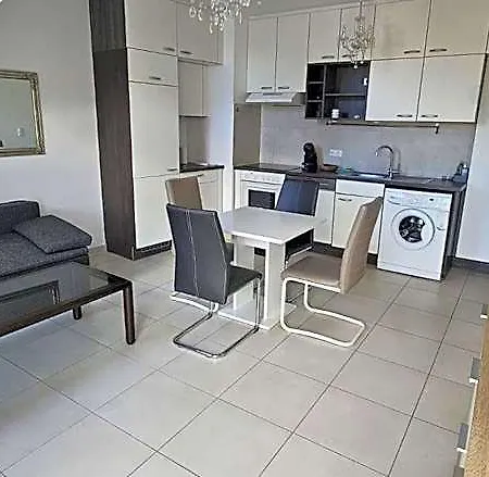 호텔 Vienna Airport Residences 3*